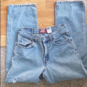 Levi’s Vintage 550 High Waisted Relax Fit Mom Jean